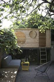 Kinderhaus Ein Marchenhaftes Abenteuer Archzine Net Modernes Spielhaus Hinterhof Haus Spielhaus Garten