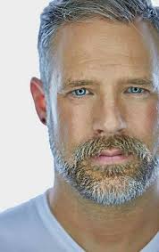 Erkeklerin belki de saçlarında en sevmediği şeyler beyaz tellerdir. 2020 Erkek Sac Modelleri Male Hairstyles 2018 Icin 110 Fikir 2021 Erkek Sac Modelleri Erkek Saci Sac