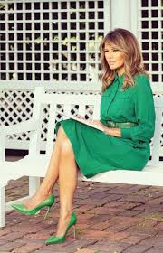 Photos Melania Trump Wishes Happy Easter In Kelly Green Shirt Dress Snakeskin Pumps In 2020 Green Shirt Dress Melania Trump Dress Trump Fashion