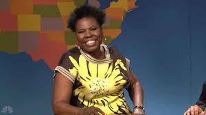 During May 3 S Episode Of Saturday Night Live Writer And Comedian Leslie Jones Appeared As An Image Expert On The Show S Weekend Update Skit Leslie Jones Saturday Night Live Leslie Jones