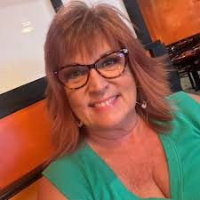 What can be used instead of pudding mix to make pistachio ice cream?