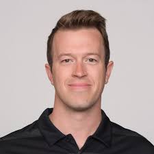 Ryan Mink's Instagram, Twitter & Facebook