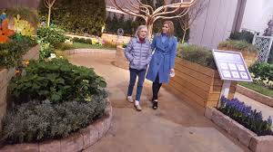 The delaware valley's premier landscape company since 1982. Karen Rogers And Her Mom Visit The Promise Alzheimer S Garden 2019 Flower Show 6abc Philadelphia