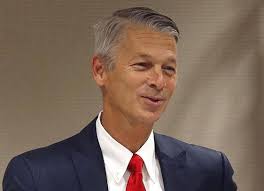 Hopefuls lining up for appointment to county commission seat