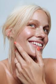 Camille Peck's Instagram, Twitter & Facebook