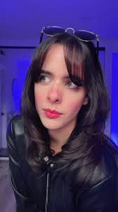 Winona Ryder outfit inspo ❤️ 1. Black Top