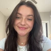 Elizabeth Coscia's Instagram, Twitter & Facebook