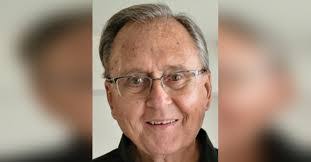 Robert Pasinski's Instagram, Twitter & Facebook