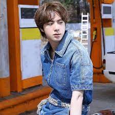 Birthday table (bts eat jin live : Ajwoeu1jpit4km