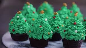 We have the best christmas dessert recipes for cookies, cakes, cupcakes, pies, candy, and more! 5 Christmas Dessert Recipes That Will Transport You To The North Pole Youtube