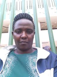 Nowadays when u try to love someone truly. You end up looking like a  fool.🫠😩