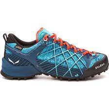 Salewa pride themselves on being at the top of the market for a whole host of products including boots, shoes, backpacks & tents! Salewa Damen Wildfire Gtx Schuhe Kaufen Bergzeit