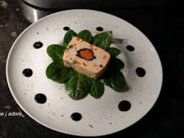 Recouvrez la mousse de saumon avec vos morceaux de saumon fumé. Recettes De Terrine De Saumon Et Legumes