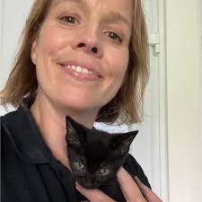 Emily Deakin's Instagram, Twitter & Facebook