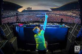 We did not find results for: Armin Van Buuren Pulls All Nighter For Untold Music Festival With 5 Hour Set Watch Your Edm