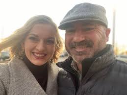 What are some romantic date night ideas?