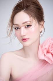 💔Diễn viên Lan Phương đang tiến hành thủ tục ly hôn đơn phương Sau 7 năm  cùng xây dựng tổ ấm và lần lượt đón 2 con chào đời, tối 24/7 vừa