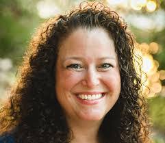 Fonda Lowe's Instagram, Twitter & Facebook