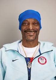 Charlie Beal's Instagram, Twitter & Facebook