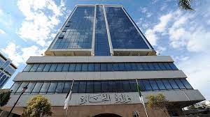 أشادت وزارة التجارة، في بيان لها الخميس، بتقيد كافة التجار و المتعاملين الاقتصاديين المسخرين للمداومة بشكل كلي في أول ايام عيد الفطر المبارك. Ø¥Ø¬ØªÙ…Ø§Ø¹ Ø¨ÙŠÙ† Ù…Ø³Ø¤ÙˆÙ„ÙŠ ÙˆØ²Ø§Ø±Ø© Ø§Ù„ØªØ¬Ø§Ø±Ø© ÙˆÙ†Ù‚Ø§Ø¨Ø© Ø§Ù„Ù‚Ø·Ø§Ø¹ ØºØ¯Ø§ Ø§Ù„Ø­ÙˆØ§Ø± Ø§Ù„Ø¬Ø²Ø§Ø¦Ø±ÙŠØ©