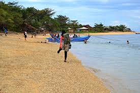 Pantai yang berlokasi di sukabumi ini dapat ditempuh dengan perjalanan sekitar 6 sampai 7 jam dari bandung. Wisata Di Sukabumi Ujung Genteng Yang Lagi Ngetrend Gerai News