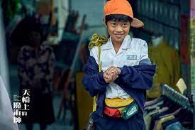 Jul 21, 2015 · 雁 白萩 我們仍然活著。仍然要飛行 在無邊際的天空 地平線長久在遠處退縮地引逗著我們 活著。不斷地追逐 感覺它已接近而抬眼還是那麼遠離 天空還是我們祖先飛過的天空。 廣大虛無如一句不變的叮嚀 我們還是如祖先的翅膀。鼓在風上 繼續著一個意志陷入. Azj0f4r Q4g9 M