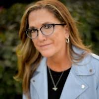 Jessica Hefley's Instagram, Twitter & Facebook