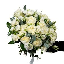 Visualizza altre idee su fiori bianchi, fiori, giardinaggio. Bouquet Di Fiori Bianchi Da Piccolo A Grande Di Eredi Bagatin Ordina Online Su Cosaporto
