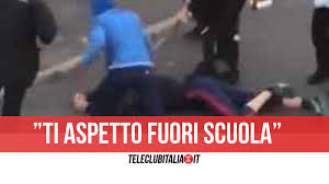 Check spelling or type a new query. Napoli 13enne Pestato Da Baby Gang Finisce Al Santobono Denunciati Sette Minorenni