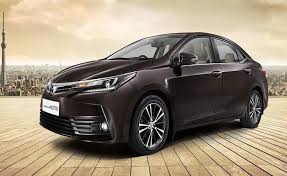 Hem sürücüye hem de yolculara sınıfındaki en yüksek konforu sunarak, tüm yolculuklarda rahat hissettiren bir ortam sağlıyor. Toyota Corolla Altis 1 8 G Price Mileage Photos Interior Carandbike