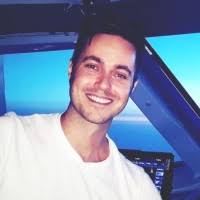 900+ perfiles de «Brayer»