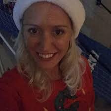 Julie Beers's Instagram, Twitter & Facebook