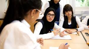 أجيال إماراتية جديدة تتجه لإتقان اللغات من الإسبانية حتى اليابانية