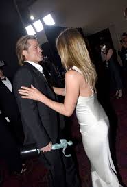Many might not know that brad pitt partially designed, helping silvia damiani, the luxurious 500k engagement ring he gave jennifer aniston in 1999. Jennifer Aniston Wore Brad Pitt S 500 000 Engagement Ring When They Met Fr24 News English