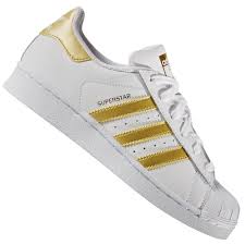 Der adilux ist etwas breiter vom. Adidas Schuhe Weiss Mit Goldenen Streifen 39999e
