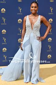 She first garnered attention for her work on. Issa Rae Babyblauer Overall Mit Tiefem V Ausschnitt 2018 Emmys Thecelebritydresses