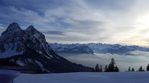Der grosse mythen hat alpinen charakter, trotzdem kann der berg einfach bestiegen werden. Aussicht Auf Kleinen Mythen Picture Of Grosser Mythen Schwyz Tripadvisor