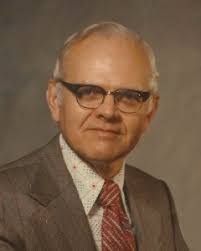 Merle Elrod's Instagram, Twitter & Facebook