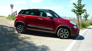 Fiat 500x similar italian dna aside, the 500l and the 500x are actually quite different. Fiat 500l Trekking Fahrbericht Autogefuhl
