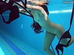 Redhead simonna showing her body underwater. Underwater Porno Toll Beste Suchen