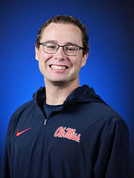 Aric Collins's Instagram, Twitter & Facebook