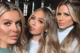 Charisma Kelly's Instagram, Twitter & Facebook