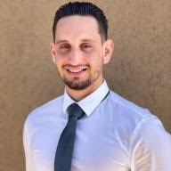 Edward Leiva's Instagram, Twitter & Facebook