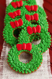 Christmas Wreath Cookies The Bearfoot Baker Christmas Wreath Cookies Christmas Cookies Decorated Xmas Cookies