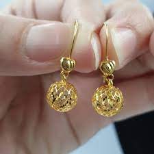 Check spelling or type a new query. Anting Emas Asli Kadar 700 Model Bola Kerawang Simple Mewah Shopee Indonesia