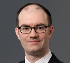 US firm makes double partner hire from Magic Circle