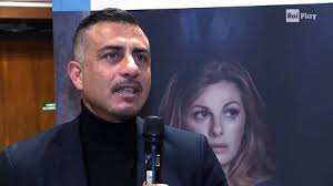 Nail art and romantic nails for valentine's day. Come Una Madre Intervista A Simone Montedoro Video Raiplay