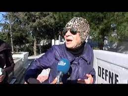 Defne joy foster'ın kerem altan'ın evinde ölmesinin ardından hıncal uluç şu yorumu yapmıştı: Defne Joy Foster In Annesinden Kizinin Olumu Ile Ilgili Aciklama Youtube