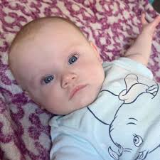 I breast feed my baby and looking to begin to wein her off, I have no idea  where to start or how to do it, i am with her 24/7 and i