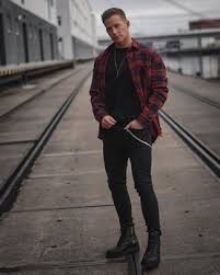 The most common red flannel outfit material is flannel. Navy And Red Plaid Flannel Long Sleeve Shirt Outfits For Men 33 Ideas Outfits Lookastic